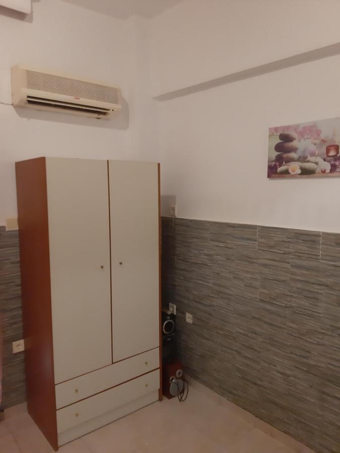 Center Town Studiaki Апартаменты